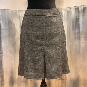 Black Herringbone Tweed Skirt Sz 6P EUC (B14)